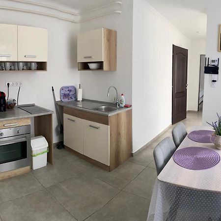 Lavender Garden Apartment Debrecen Ngoại thất bức ảnh